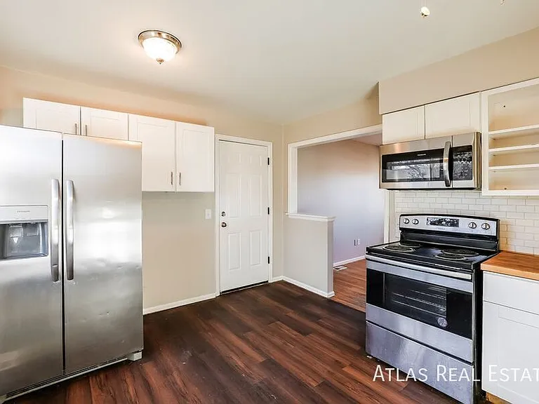 730 S Oakland St — Photo 7