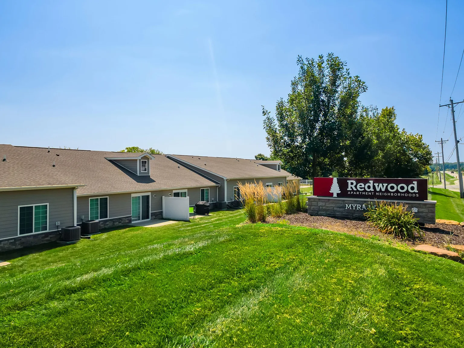 Redwood Westfield Myra Way — Photo 3