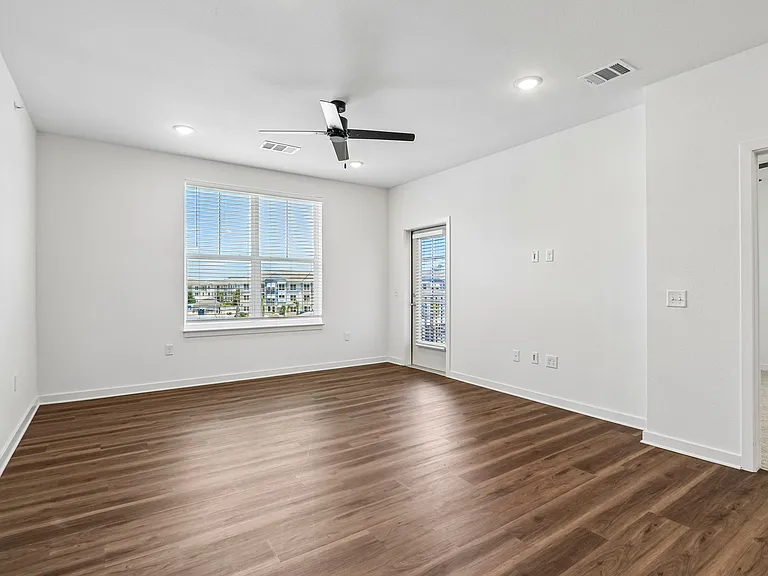 Velara Luxury Apartments — Photo 71