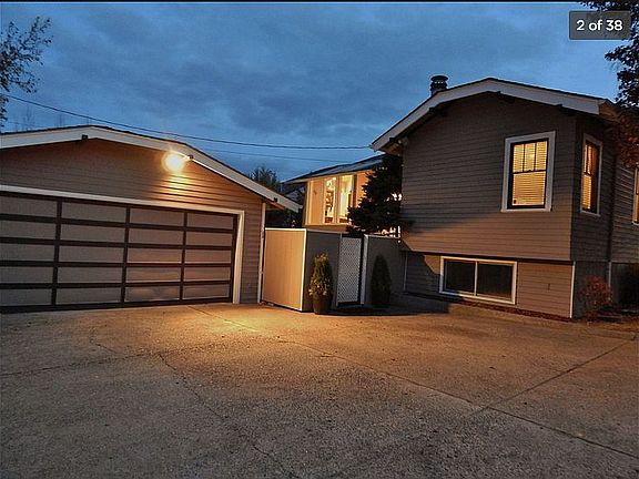 Detached 2 car garage