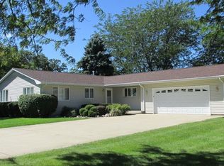 8965 Arrowhead Trl, Shabbona, IL 60550