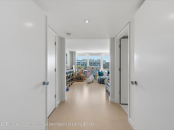 3rd image of 100 Sunrise Ave #520&521