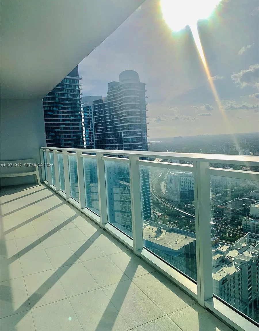 The Bondo (1080 Brickell) — Photo 2