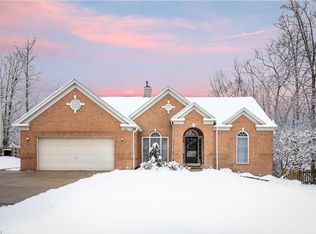 2124 Demi Dr, Twinsburg, OH 44087