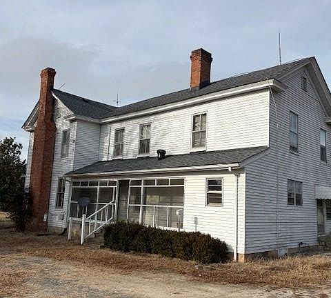 3rd image of 17105 Ivor Rd