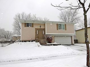 1060 Ridgewood Dr, Bolingbrook, IL 60440