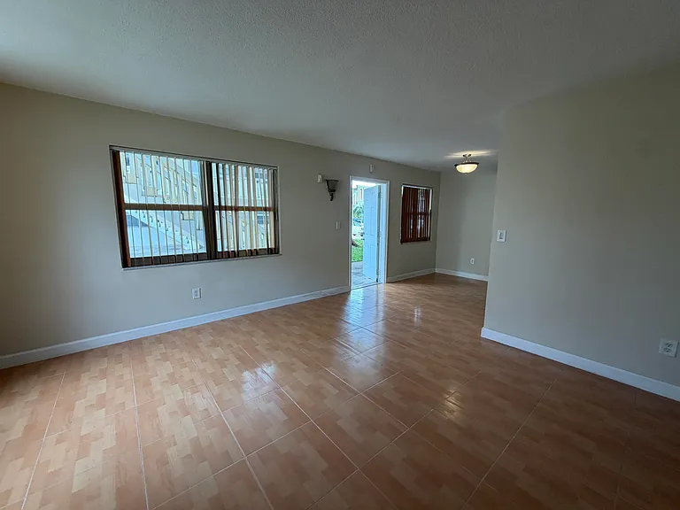 3660 SW 60th Ave #2 — Photo 6