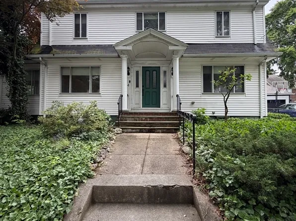 4 Van Ness Rd, Belmont, MA 02478
