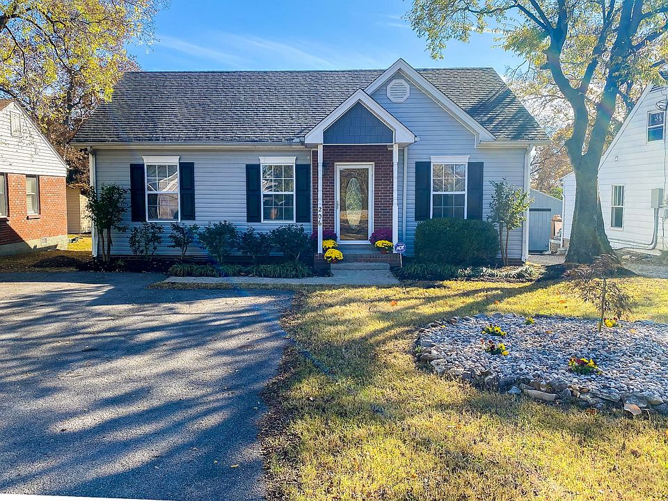 1st image of 206 Sunset Dr