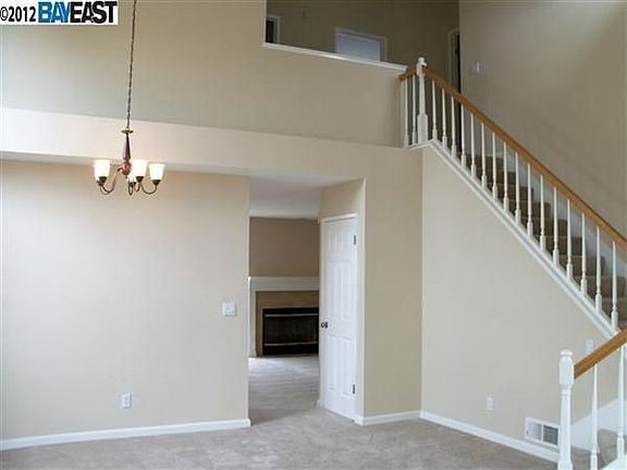 5th image of 25940 Meadowmist Dr