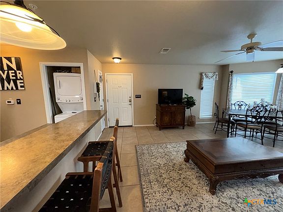 4th image of 730 E Mather St #D301
