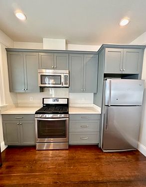 1st image of 3617A Sacramento St