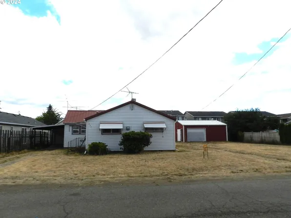 207 Lola St, Molalla, OR 97038
