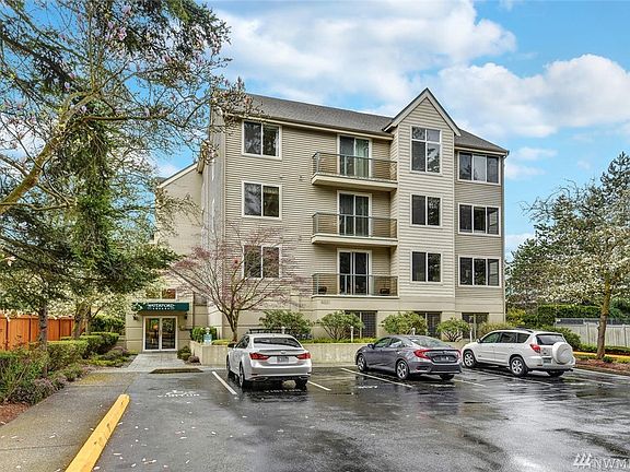 2nd image of 6831 NE 170th St Unit 203