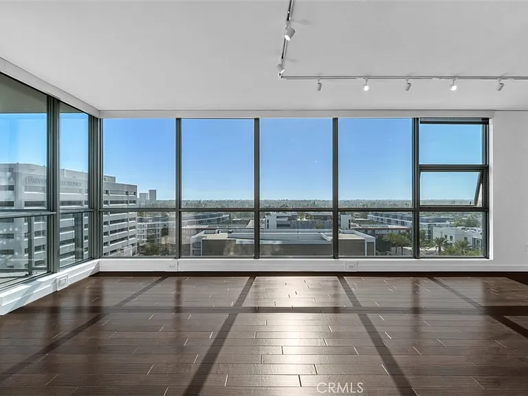 9 Macarthur Pl #N-1007 — Photo 3
