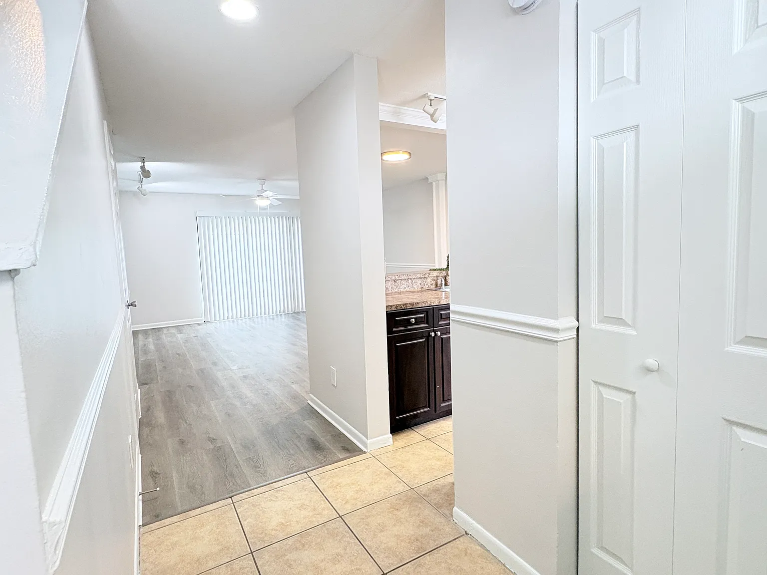 210 S Habana Ave — Photo 2