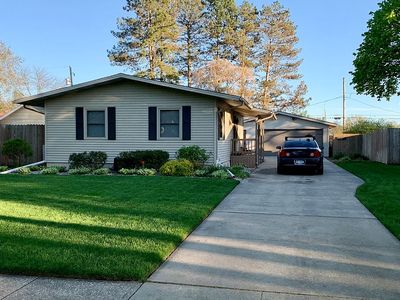 1520 E Sugnet Rd, Midland, MI, 48642