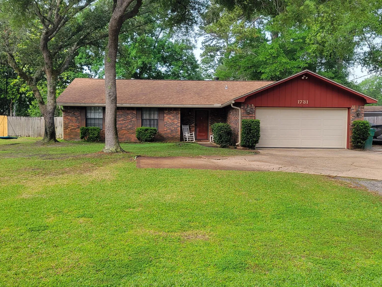 3 bed, 1612 sqft, $2,250 — Photo 2