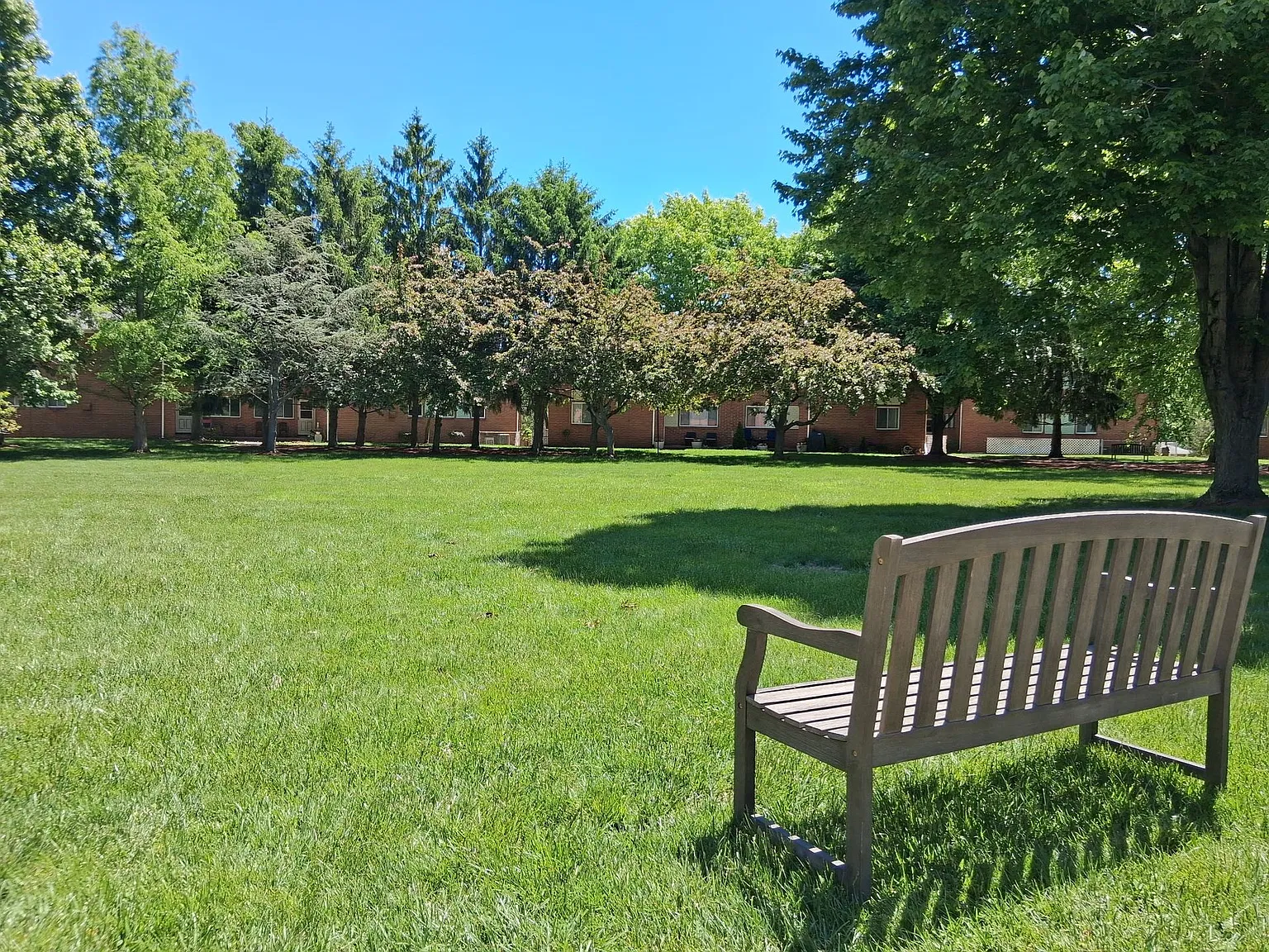 Grandview Gardens Apartments — Photo 2