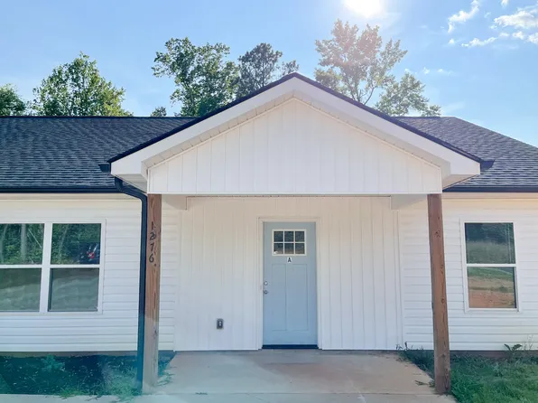 1276 Camp Creek Rd, Taylors, SC 29687