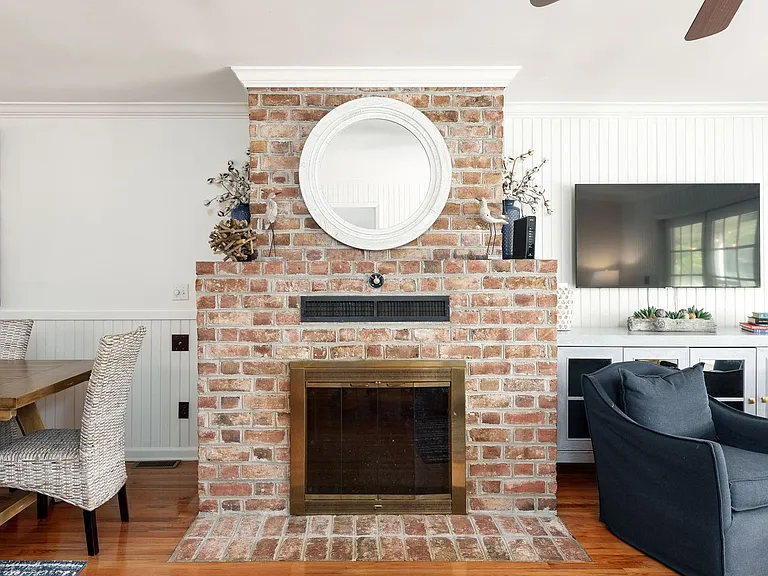2108 Ion Ave — Photo 25