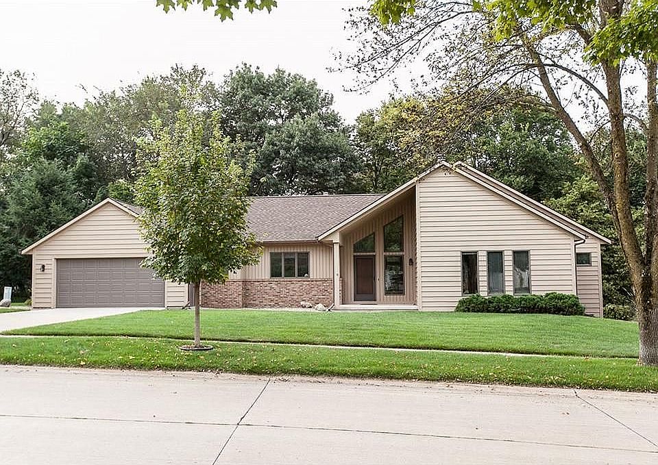 1st image of 3505 Lochwood Dr NE