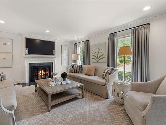 5th image of 3092 Rhodenhaven Dr NW