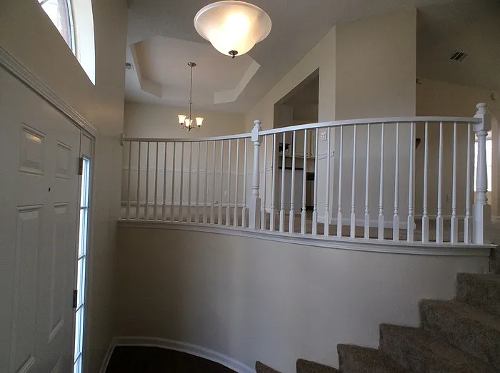 4 bed, 3.0 bath, 1946 sqft, $2,195 — Photo 2