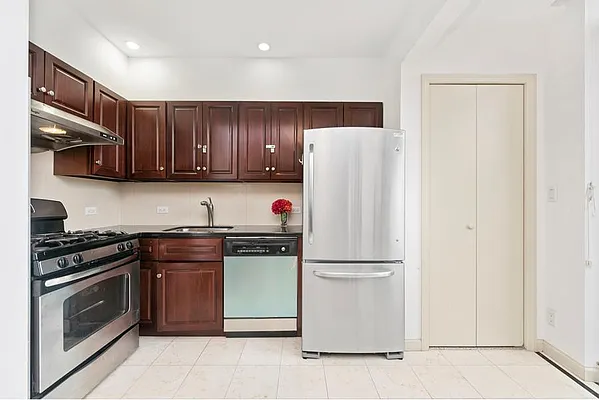 Rented by Douglas Elliman | media 2