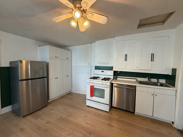 64 Elm St #2 — Photo 7