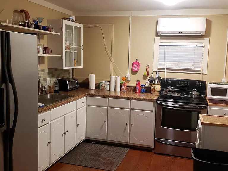 805 Caldwell St #2 — Photo 5