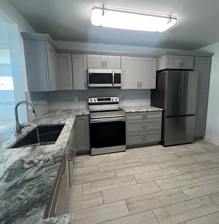 19420 Carolina Cir