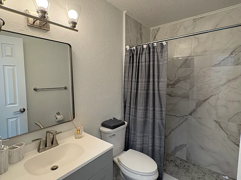 S Betty Ln — Photo 7