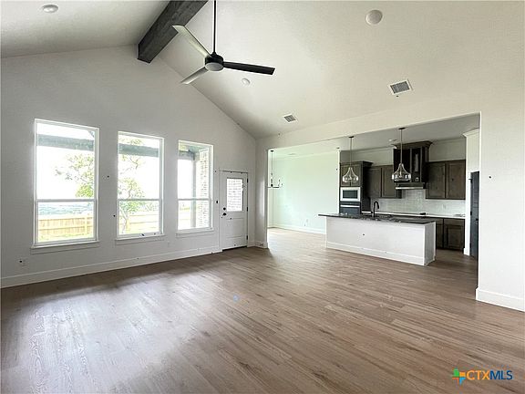 3rd image of 202 Overlook Trl