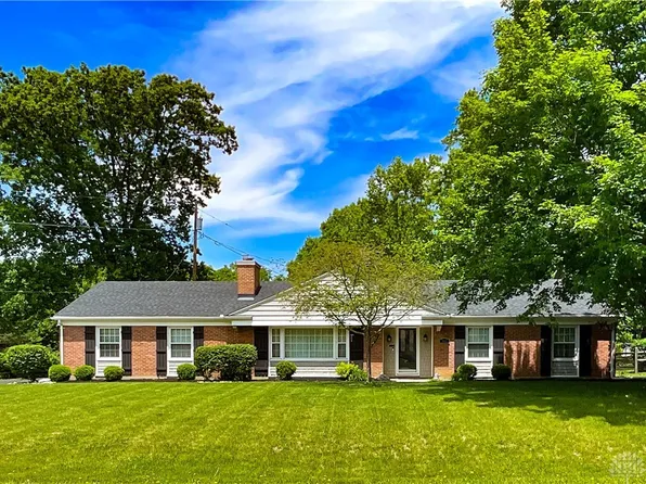 869 Maxwelton Ln, Dayton, OH 45459