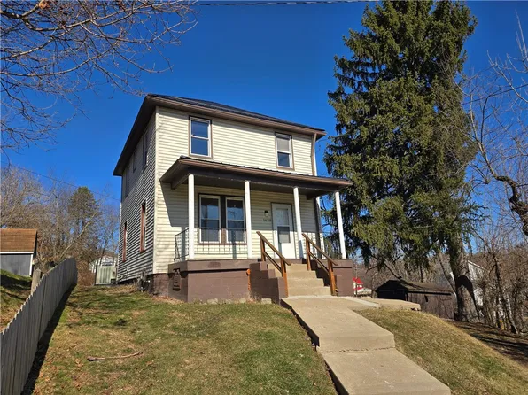 1638 Saxonburg Blvd, Tarentum, PA 15084