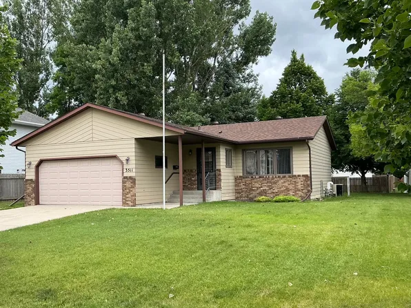 3511 13th St S, Moorhead, MN 56560