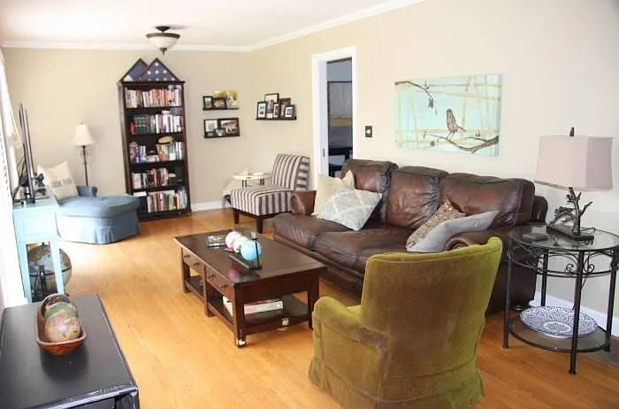 2nd view of family room.