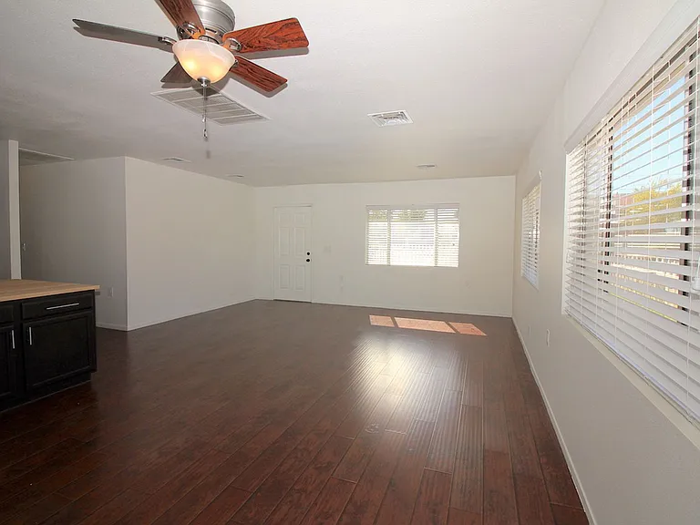 102 Copper St — Photo 40