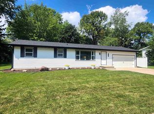 430 Woodview Dr, Sun Prairie, WI 53590