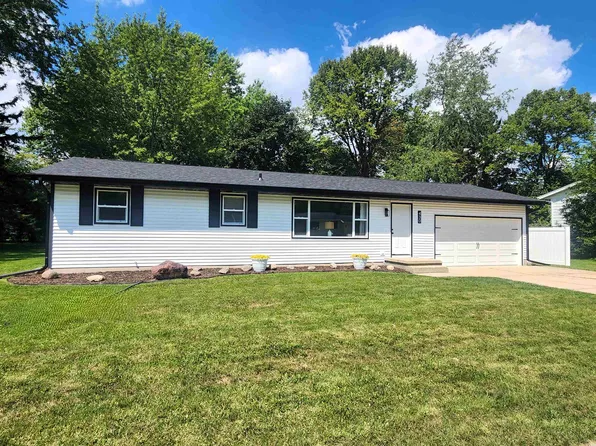 430 Woodview Dr, Sun Prairie, WI 53590