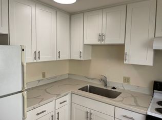 4318 Winslow Pl N APT 202, Seattle, WA 98103