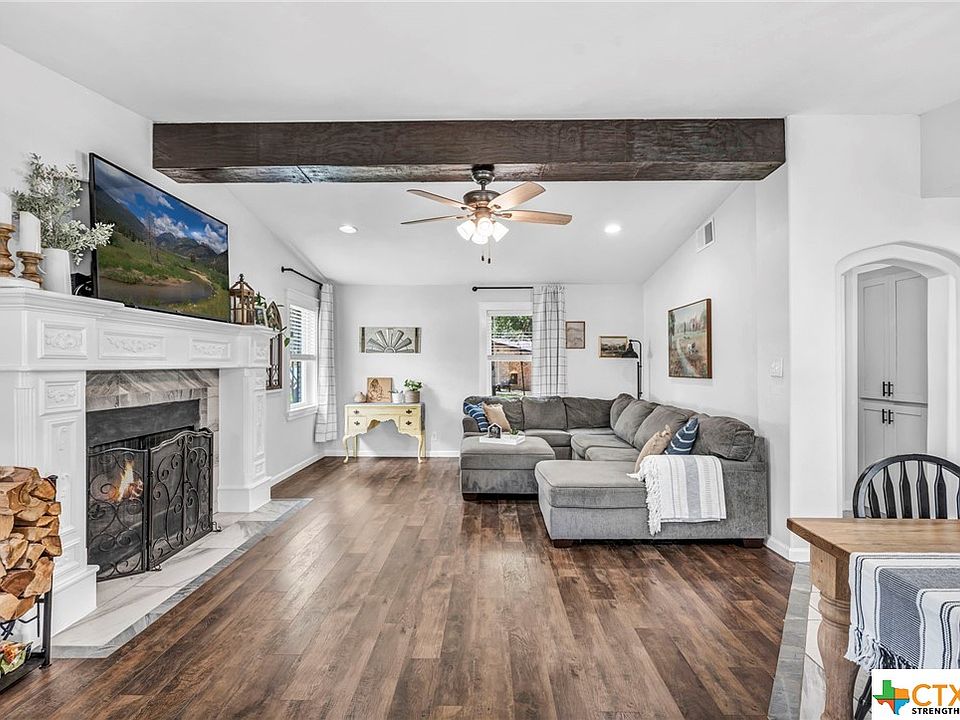 1st image of 101 Mesquite Bnd