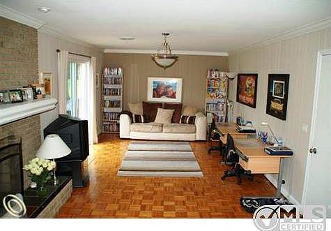 2738 Brady--Furnished Pictures-0