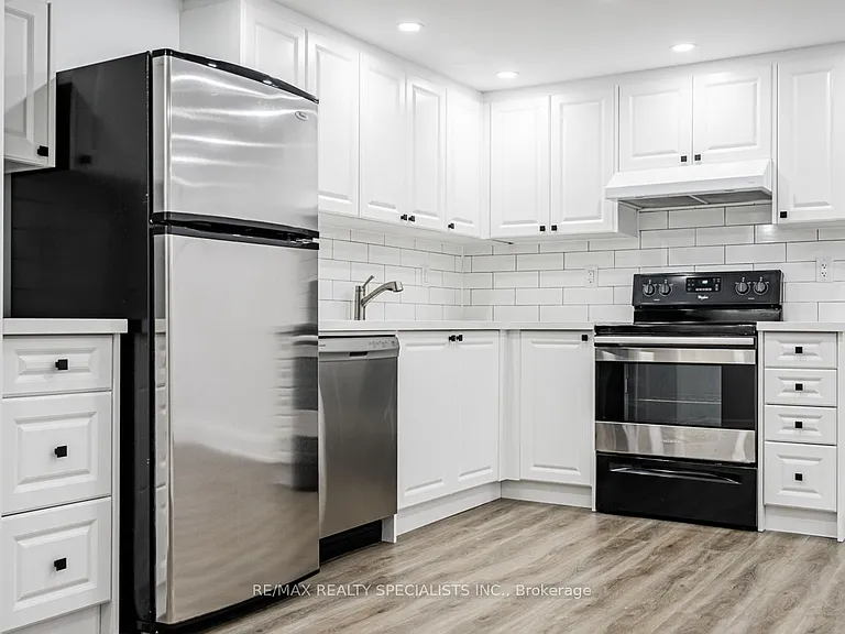 12 Deeth Dr #BASEMENT — Photo 10