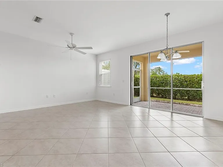 10818 Alvara Way — Photo 9