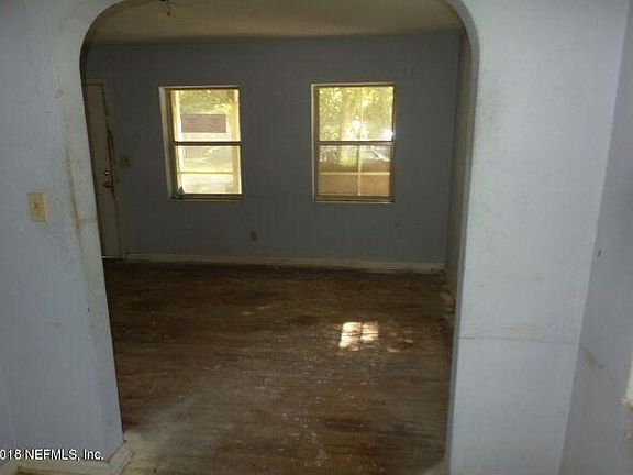 4th image of 3343 Sunnybrook Ave N