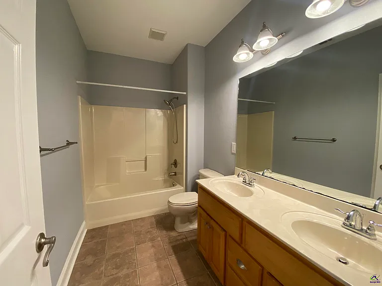 408 Stathams Way — Photo 15