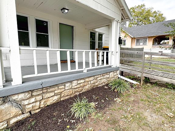4th image of 5144 Euclid Ave
