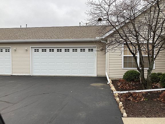 3rd image of 235 Lilac Ln